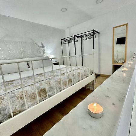 La Casa Di Elisa Apartment Наполи Екстериор снимка