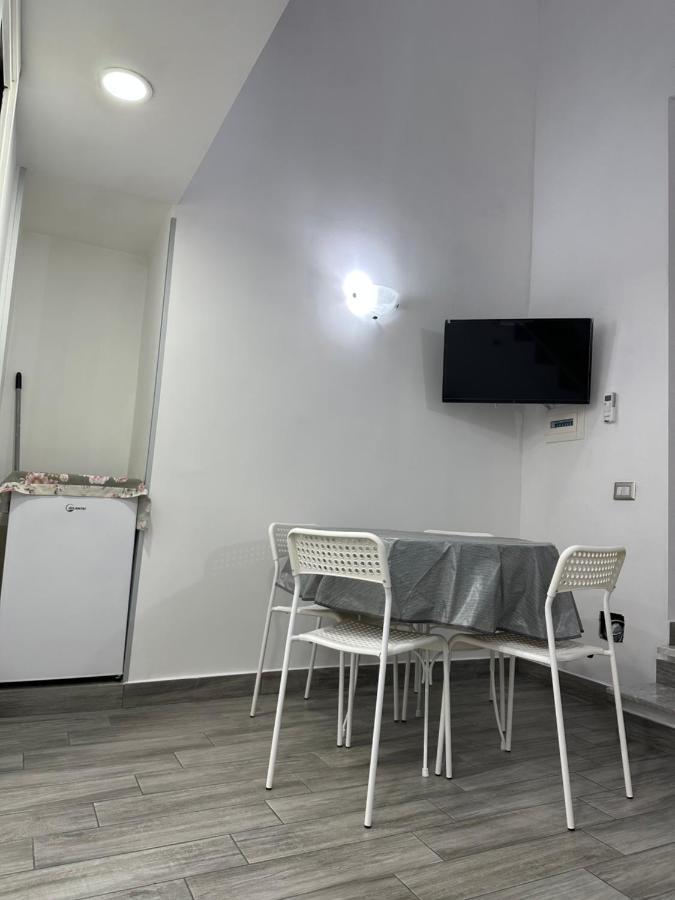 La Casa Di Elisa Apartment Наполи Екстериор снимка