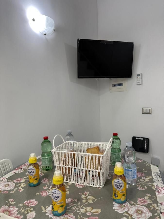 La Casa Di Elisa Apartment Наполи Екстериор снимка